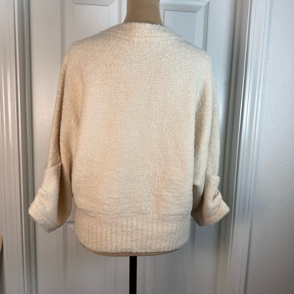 Wit & Wisdom Cream Crew Neck Sweater - Picture 9 of 13